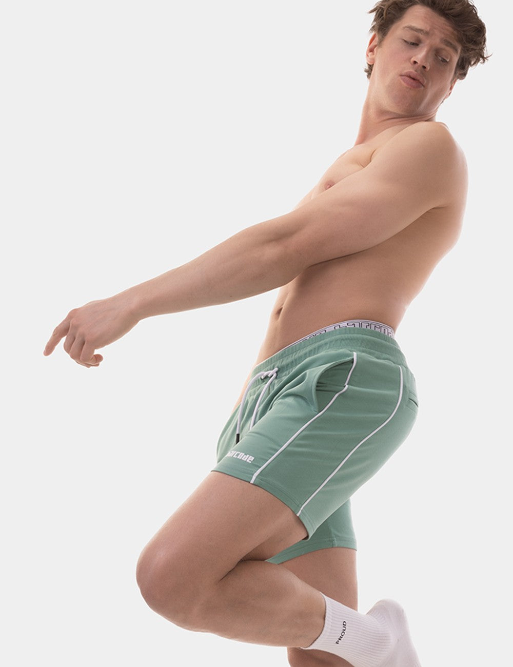 Barcode Berlin (MR)- Fleece Short Lukio