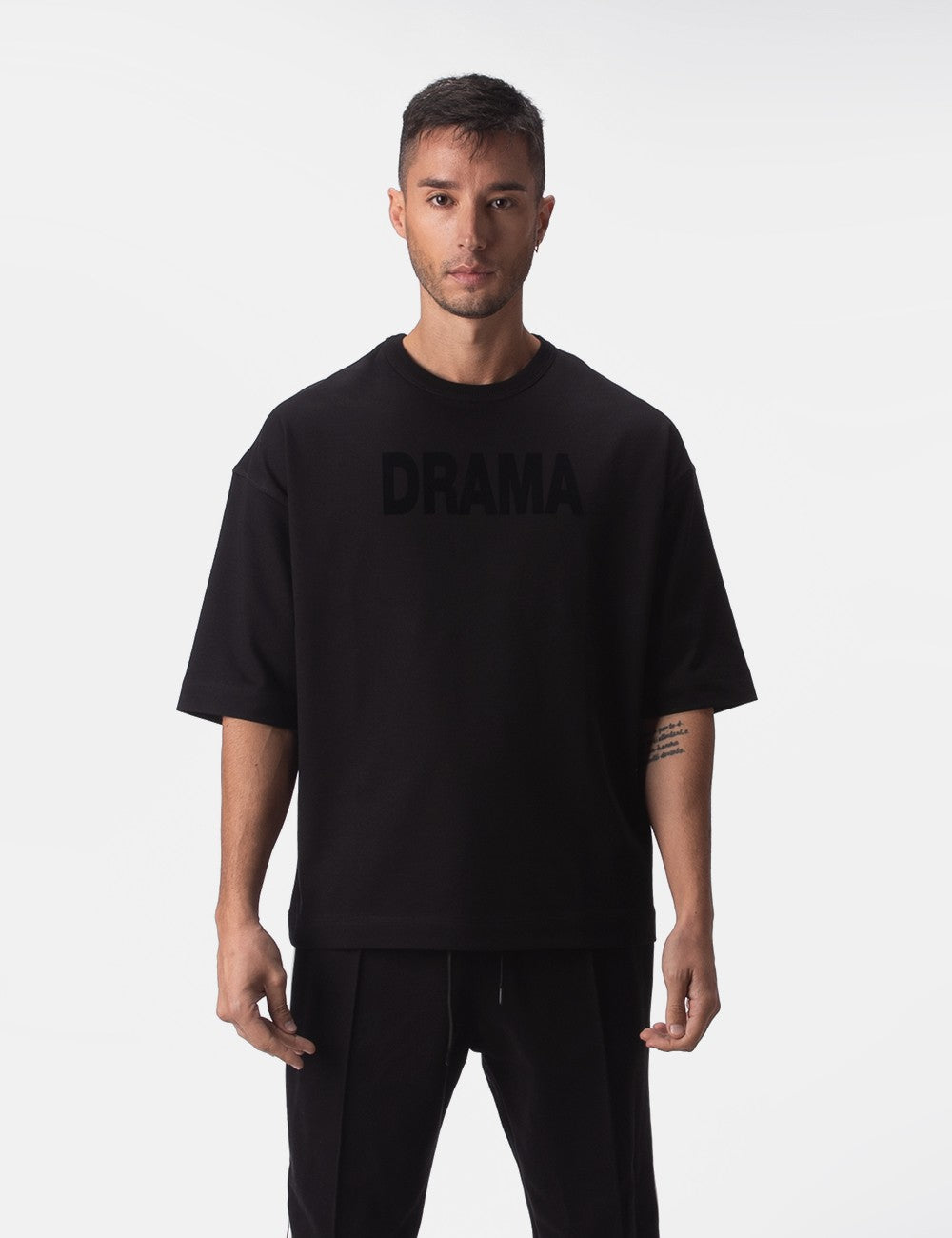 Barcode Berlin (MR) - Oversized T-Shirt Drama Black
