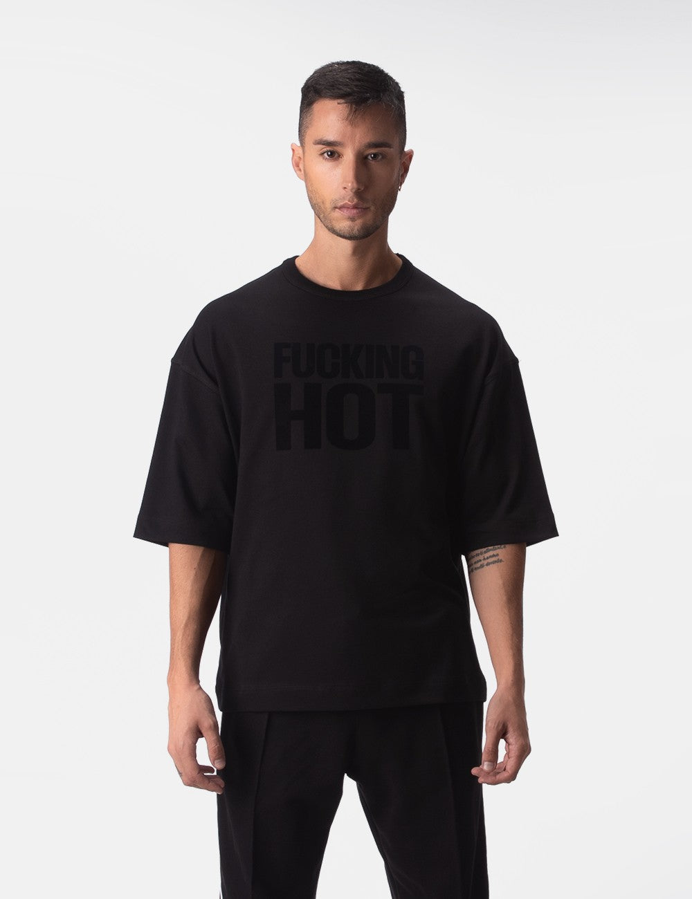 Barcode Berlin Oversized T-shirt Fucking Hot Black
